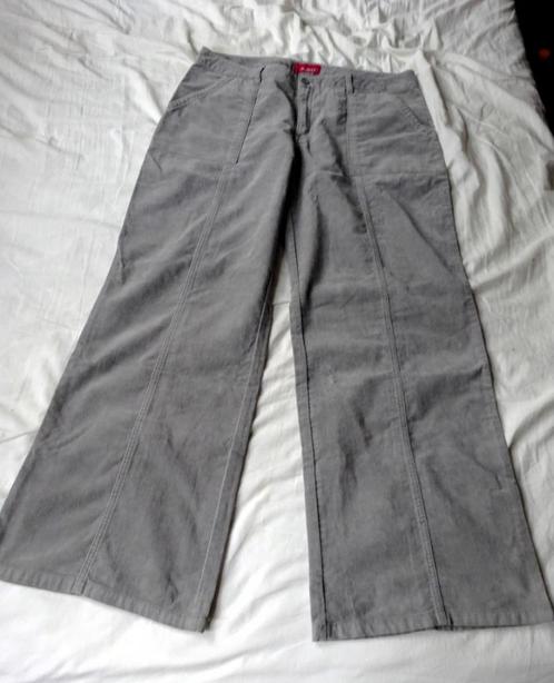 Grijs fluwelige Reject broek maat 46, Kleding | Dames, Broeken en Pantalons, Gedragen, Maat 46/48 (XL) of groter, Grijs, Lang