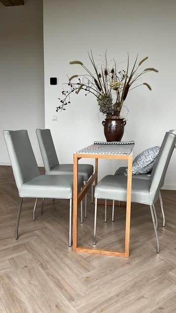 Eetkamer stoelen 4 stuks beschikbaar voor biedingen