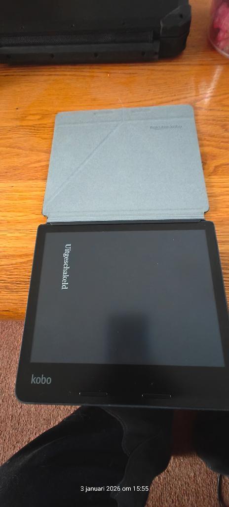 e reader kobo sage, Computers en Software, E-readers, Zo goed als nieuw, 8 inch, 16 GB of meer, Bluetooth, Touchscreen, Waterbestendig