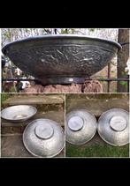 Mooie grote aluminium schaal evt 2 stuks 38 cm bloem patroon, Ophalen of Verzenden