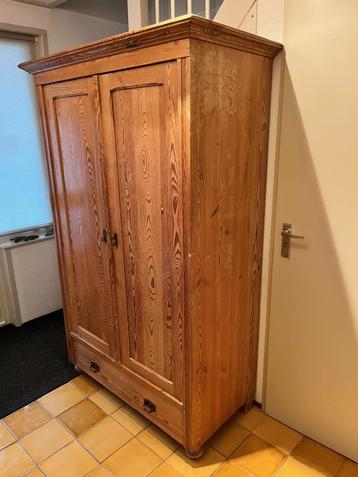 Antieke Grenen Garderobe Kast, Meidenkast. beschikbaar voor biedingen