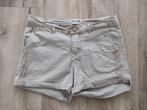 Mooie beige korte broek van The Sting, maat XS. Short beige., Kleding | Dames, The Sting, Kort, Beige, Ophalen of Verzenden