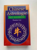 Chinese Astrologie Het handboek Theodora Lau, Astrologie, Ophalen of Verzenden, Zo goed als nieuw, Achtergrond en Informatie