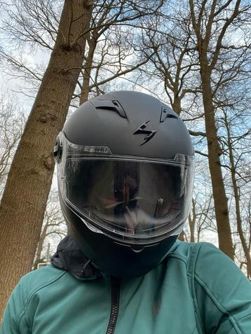 Integrale zwarte scorpion motorhelm mt M, met zonnevizier