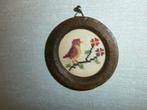 Houten lijstje met geborduurd vogeltje met glas ervoor, Ophalen of Verzenden, Nieuw, Borduurpakket