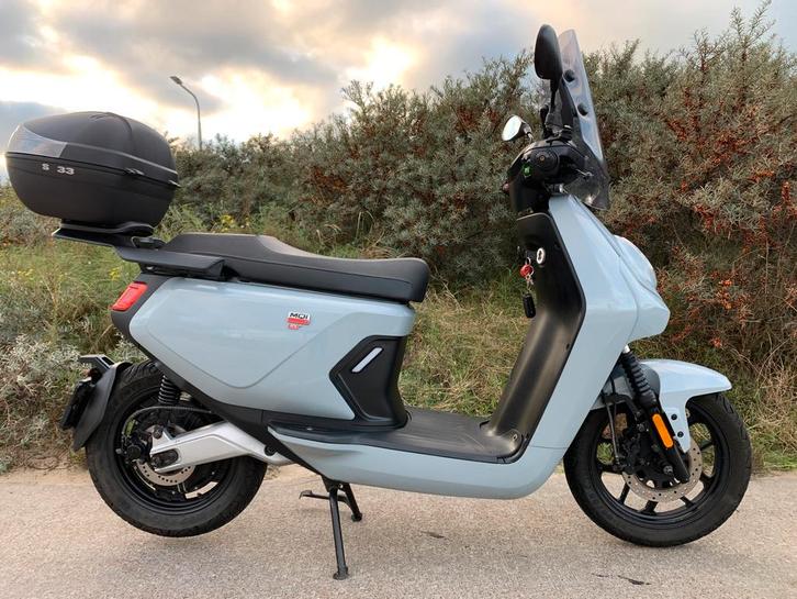 NIU MQ i GT Elektrisch, BJ 2021, 2 Accu’s, Nardo Grijs.., Fietsen en Brommers, Scooters | Overige merken, Zo goed als nieuw, Maximaal 45 km/u