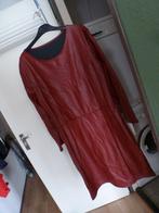 NEW COLLECTION burgundy jurk IMITATIE LEER 44 - GRATIS zend, Overige kleuren, Verzenden, Maat 42/44 (L), Nieuw