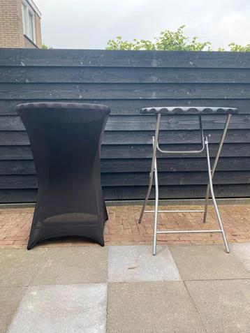 Te huur staantafel beschikbaar voor biedingen