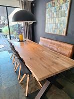 Eiken boomstamtafel met zwart metalen kruispoten., Huis en Inrichting, Tafels | Eettafels, Ophalen, 200 cm of meer, 50 tot 100 cm