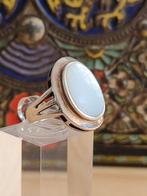 Zilveren ring met ovaal parelmoer maat 16, Ophalen of Verzenden, Dame, Kleiner dan 17, Zo goed als nieuw