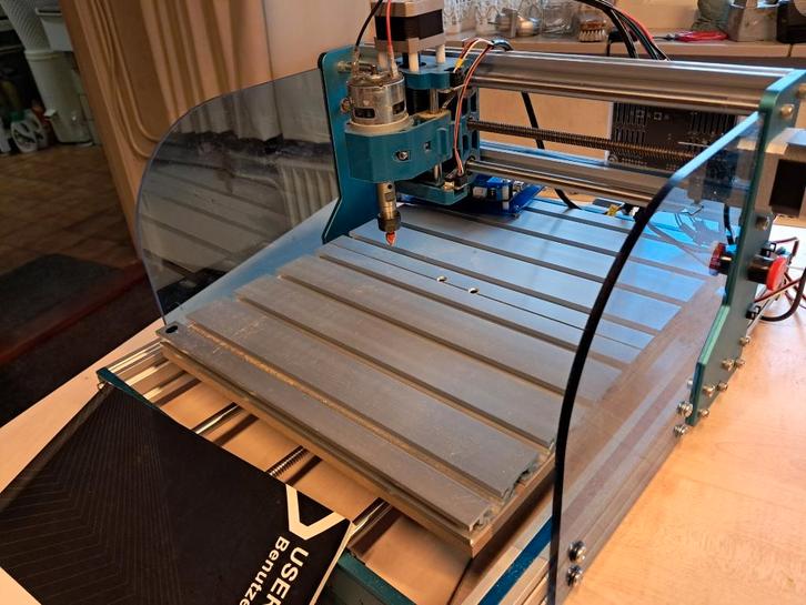 CNC desktopmodel Genmitsu 3018 MX3 met update naar 3040, Computers en Software, Overige Computers en Software, Zo goed als nieuw