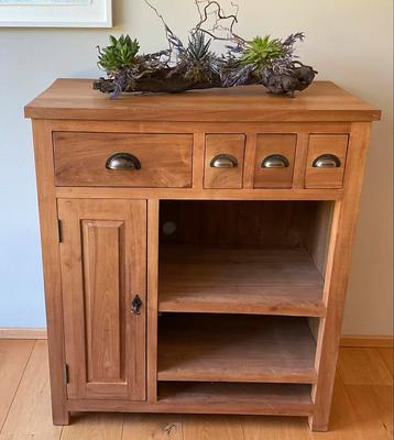 Teakhouten kastje 50-85 hgt 95cm beschikbaar voor biedingen