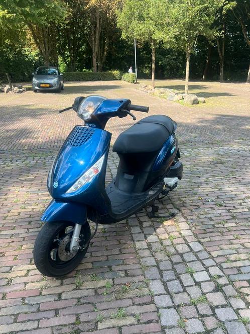Piaggio zip 2013 eerste eigenaar, Fietsen en Brommers, Scooters | Piaggio, Gebruikt, Zip, Maximaal 25 km/u, Benzine, Ophalen of Verzenden