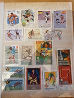 Opruimkavel thema voetbal ruim 90 zegels (7 foto's)., Postzegels en Munten, Postzegels | Thematische zegels, Sport, Verzenden