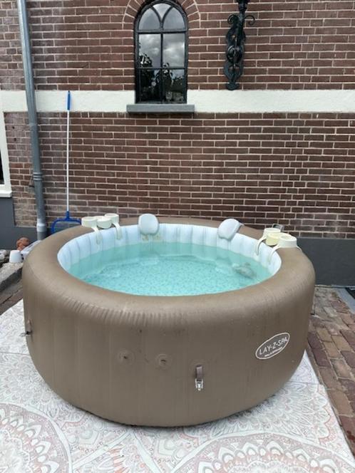 Jacuzzi Lay-Z-Spa Palm Springs, Tuin en Terras, Bubbelbaden en Hottubs, Gebruikt, Opblaasbaar, Afdekzeil, Filter, Pomp, Ophalen