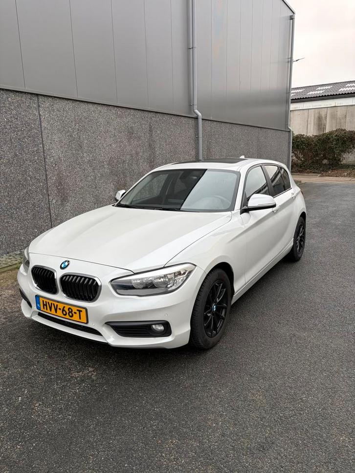 BMW 1-Serie 116i 109pk 2019 Wit - Panorama / PDC / Climate, Auto's, BMW, Particulier, 1-Serie, ABS, Airbags, Airconditioning, Alarm