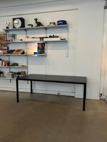 HAY eettafel beschikbaar voor biedingen