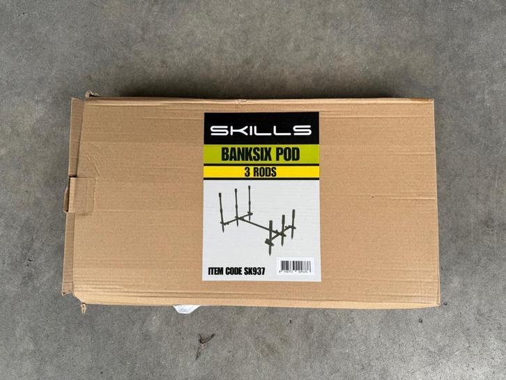 Nieuwe Skills banksix rod pod voor 3 hengels., Watersport en Boten, Hengelsport | Karpervissen, Nieuw, Overige typen, Ophalen of Verzenden