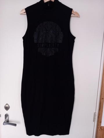 NIEUW! Jurk met prijskaartje van College style, maat 38 beschikbaar voor biedingen