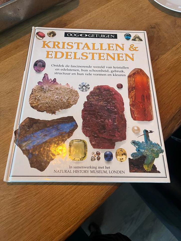 Kristallen & Edelstenen - Ooggetuigen boek, Boeken, Encyclopedieën, Gelezen, Los deel, Algemeen, Ophalen of Verzenden