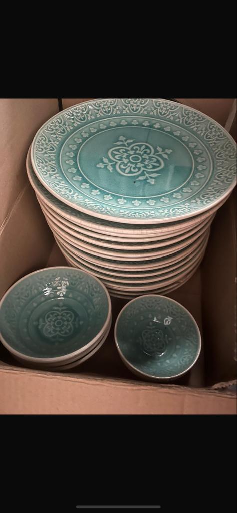 Mooi turquoise servies, Huis en Inrichting, Keuken | Servies, Gebruikt, Compleet servies, Overige stijlen, Aardewerk, Ophalen of Verzenden