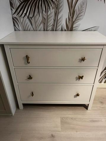 Hemnes Kast met 3 lades te koop! Zeer goed!! beschikbaar voor biedingen