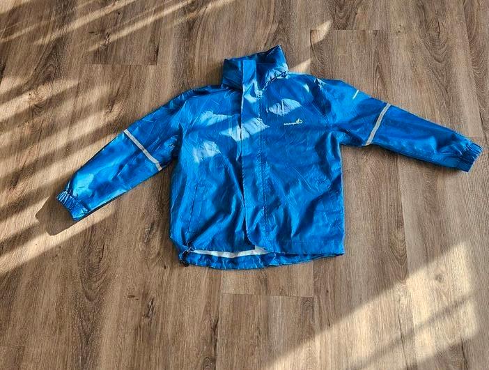 Regenjas mt 122/128, Caravans en Kamperen, Regenkleding, Zo goed als nieuw, Regenjas, Ophalen of Verzenden