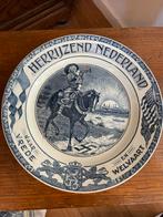 2x Gedenkplaten Herrijzend Nederland 1944-1946, Antiek en Kunst, Antiek | Wandborden en Tegels, Ophalen of Verzenden