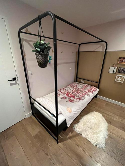 vtwonen Hemelbed Bunk 90 x 200 cm, Huis en Inrichting, Slaapkamer | Bedden, 200 cm, Metaal, Zwart, Ophalen