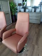 2 mooie relax fauteuils (cognac kleur), Huis en Inrichting, Fauteuils, Minder dan 50 cm, Zo goed als nieuw, Ophalen, Moderne look met rvs trompetvoet