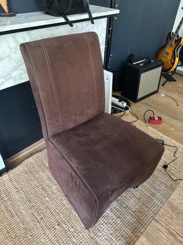 6 eettafel stoelen  beschikbaar voor biedingen