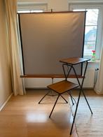 Te koop: projectiescherm en diaprojectietafel, Ophalen