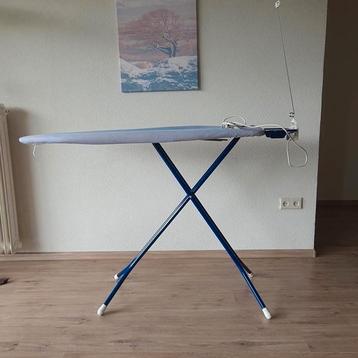Strijkplank beschikbaar voor biedingen