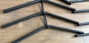 Van Esch Tertio kledinghangers kapstok kleerhangers 10 stuks beschikbaar voor biedingen
