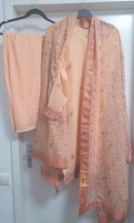 Maat S geborduurde Indiase punjabi bollywood kamiz salwar, Overige typen, Ophalen of Verzenden, Zo goed als nieuw, Roze
