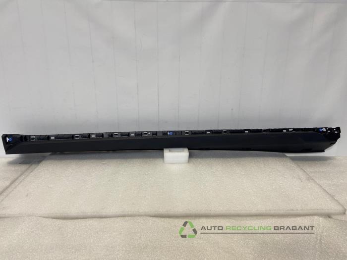 Afdeklijst dorpel rechts van een Dacia Duster, Dacia, Gebruikt, -, -