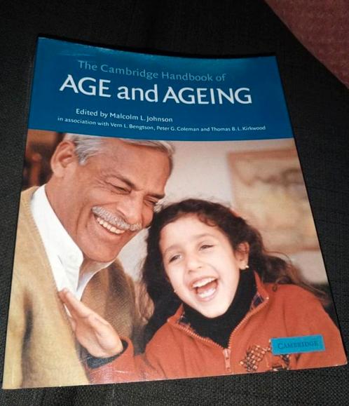 The Cambridge Handbook of Age and Ageing, Boeken, Politiek en Maatschappij, Zo goed als nieuw, Maatschappij en Samenleving, Ophalen