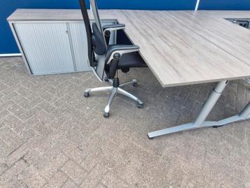 40x Steelcase bureau nieuwe bladen ( ook kasten ed te koop - afbeelding 4