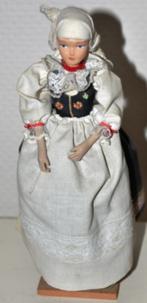 Klederdrachtpop Oostenrijk, 25 cm., Verzamelen, Poppen, Ophalen of Verzenden, Zo goed als nieuw, Pop