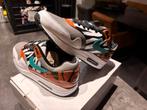 Nike Air Max 1 Customs Maat 42, Ophalen of Verzenden, Zo goed als nieuw, Overige kleuren, Sneakers of Gympen