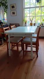 Witte houten uitschuifbare eetafel met 4 houten stoelen, Ophalen, Gebruikt, 4 tot 6 stoelen