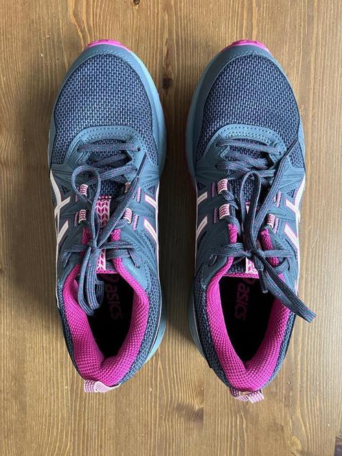 Asics Gel-venture 8 women hardloop trail schoenen (sneakers), Kleding | Dames, Schoenen, Zo goed als nieuw, Sportschoenen, Grijs