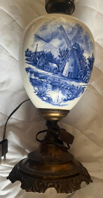 Antiek tafellamp delfts blauw beschikbaar voor biedingen