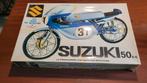 Protar 1/9 Suzuki 50cc Modelbouwdoos, Hobby en Vrije tijd, Overige merken, Ophalen of Verzenden, Zo goed als nieuw, Groter dan 1:32