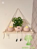 Hand made bloempot met pootjes , wandplank hout, Ophalen of Verzenden, Zo goed als nieuw, Wanddecoratie