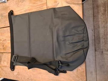 Water dichte tas 4 stuks zwart beschikbaar voor biedingen