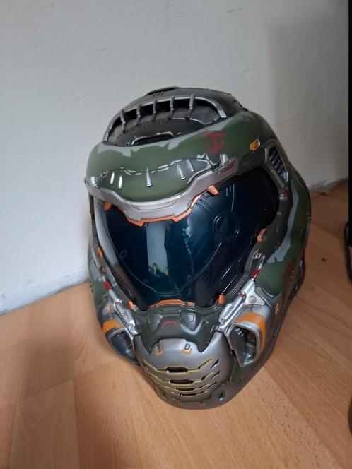 Doom Eternal Collector's Edition, Spelcomputers en Games, Games | Sony PlayStation 4, Zo goed als nieuw, Shooter, 1 speler, Vanaf 18 jaar
