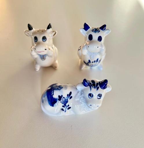 Cow salt and pepper shakers - Vintage Delft porcelain, Huis en Inrichting, Keuken | Servies, Zo goed als nieuw, Overige typen