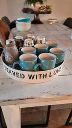 Wit dienblad metaal (eventueel inclusief kopjes), Ophalen, Gebruikt, Rond, Metaal