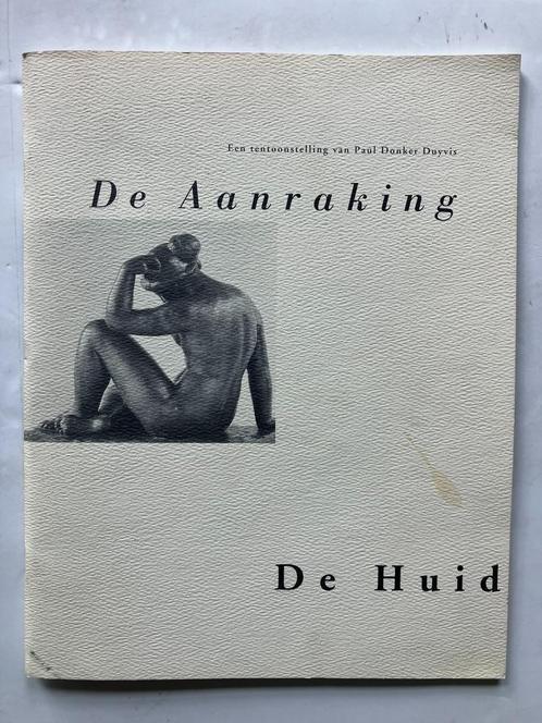 DE AANRAKING. DE HUID. Incl. foto van tentoonstelling. Softc, Boeken, Kunst en Cultuur | Beeldend, Zo goed als nieuw, Schilder- en Tekenkunst